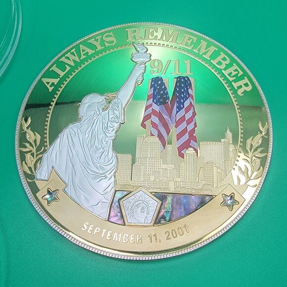 Always Remember 9/11-2021-100 mm Gold & Silver-Plated Coin & 4 Swarovski Crystal - Picture 4 of 6